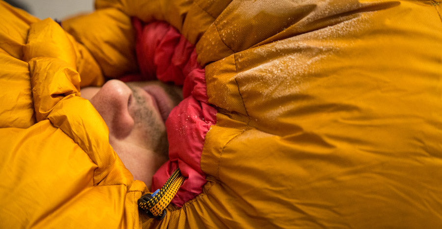 Wasserabweisende Daune: Was das ist und warum wir es (nicht) verwenden
