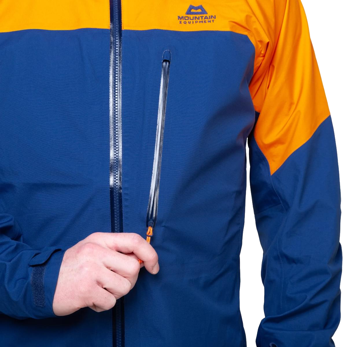 Me-01949 Admiral/Ember