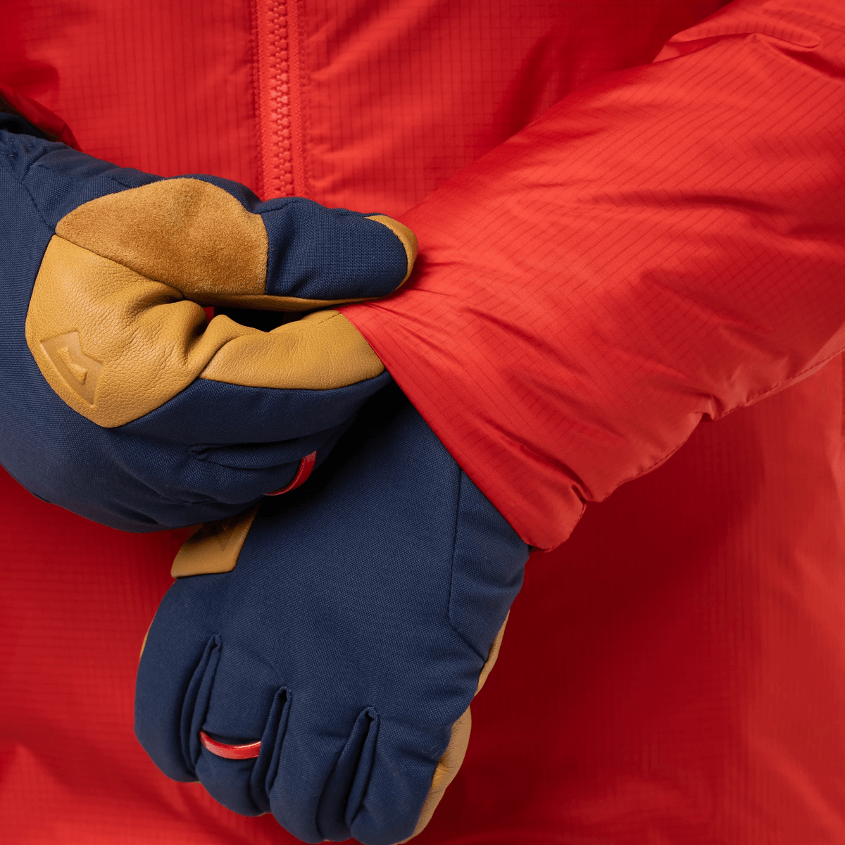 Me-01898 Chili Red,Me-01899 Admiral Blue